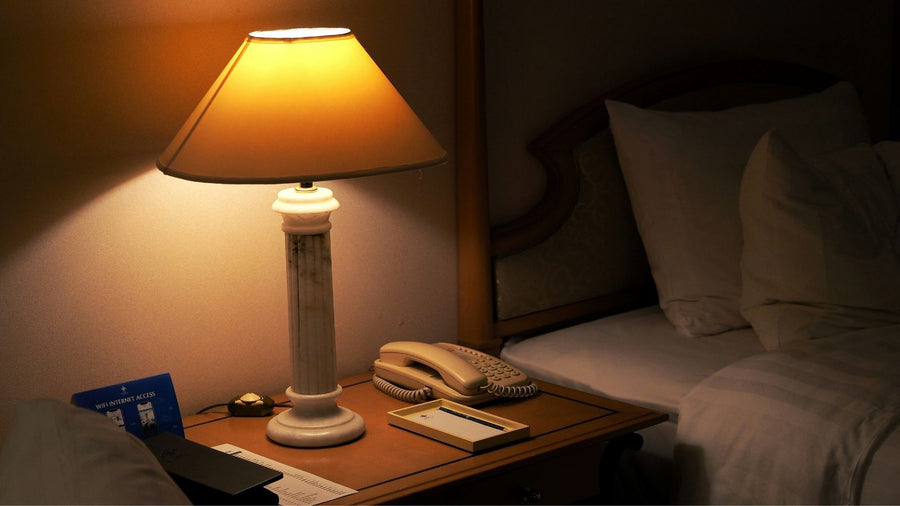 旅行先で眠れないのはなぜ？環境が変わる夜にできる小さな準備